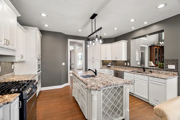 $810,000 | 5052 Dickinson Court, St. Joseph, MI 49085