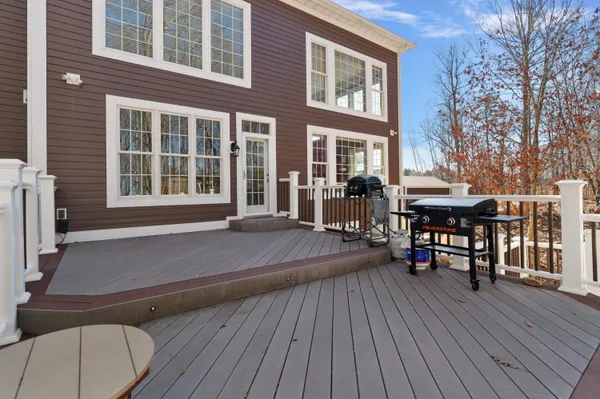 $810,000 | 5052 Dickinson Court, St. Joseph, MI 49085