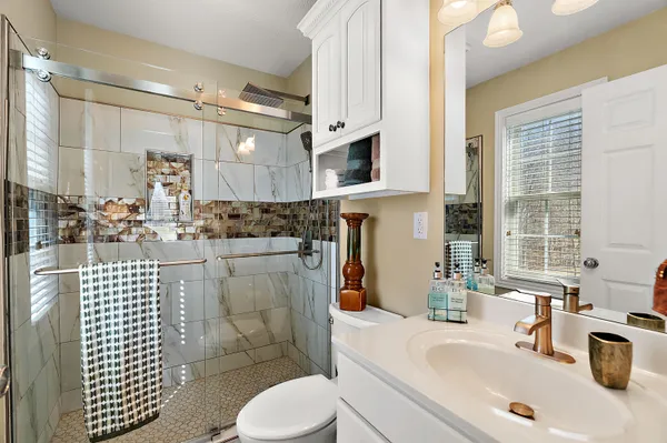 $810,000 | 5052 Dickinson Court, St. Joseph, MI 49085