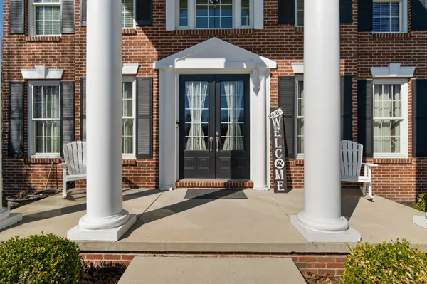 $810,000 | 5052 Dickinson Court, St. Joseph, MI 49085