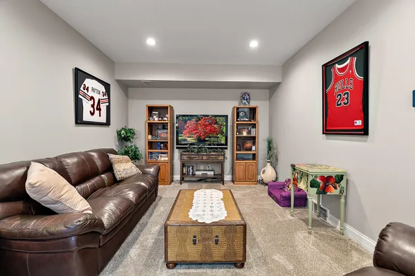 $810,000 | 5052 Dickinson Court, St. Joseph, MI 49085