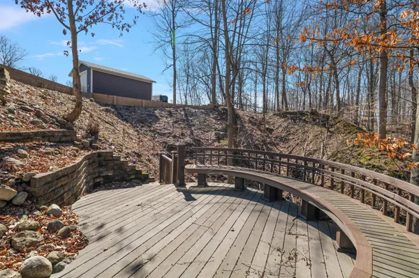 $810,000 | 5052 Dickinson Court, St. Joseph, MI 49085