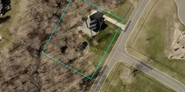 $810,000 | 5052 Dickinson Court, St. Joseph, MI 49085