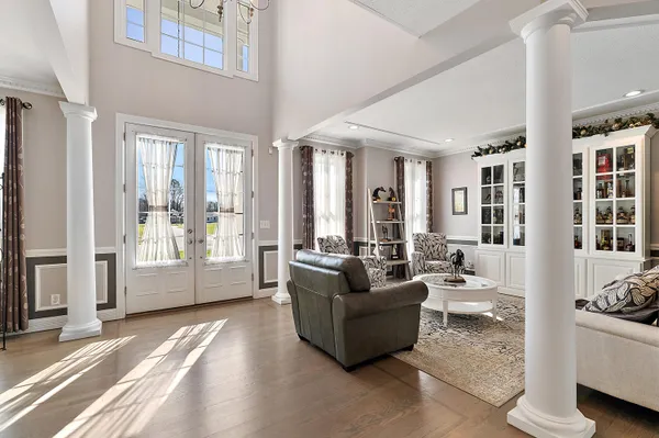 $810,000 | 5052 Dickinson Court, St. Joseph, MI 49085