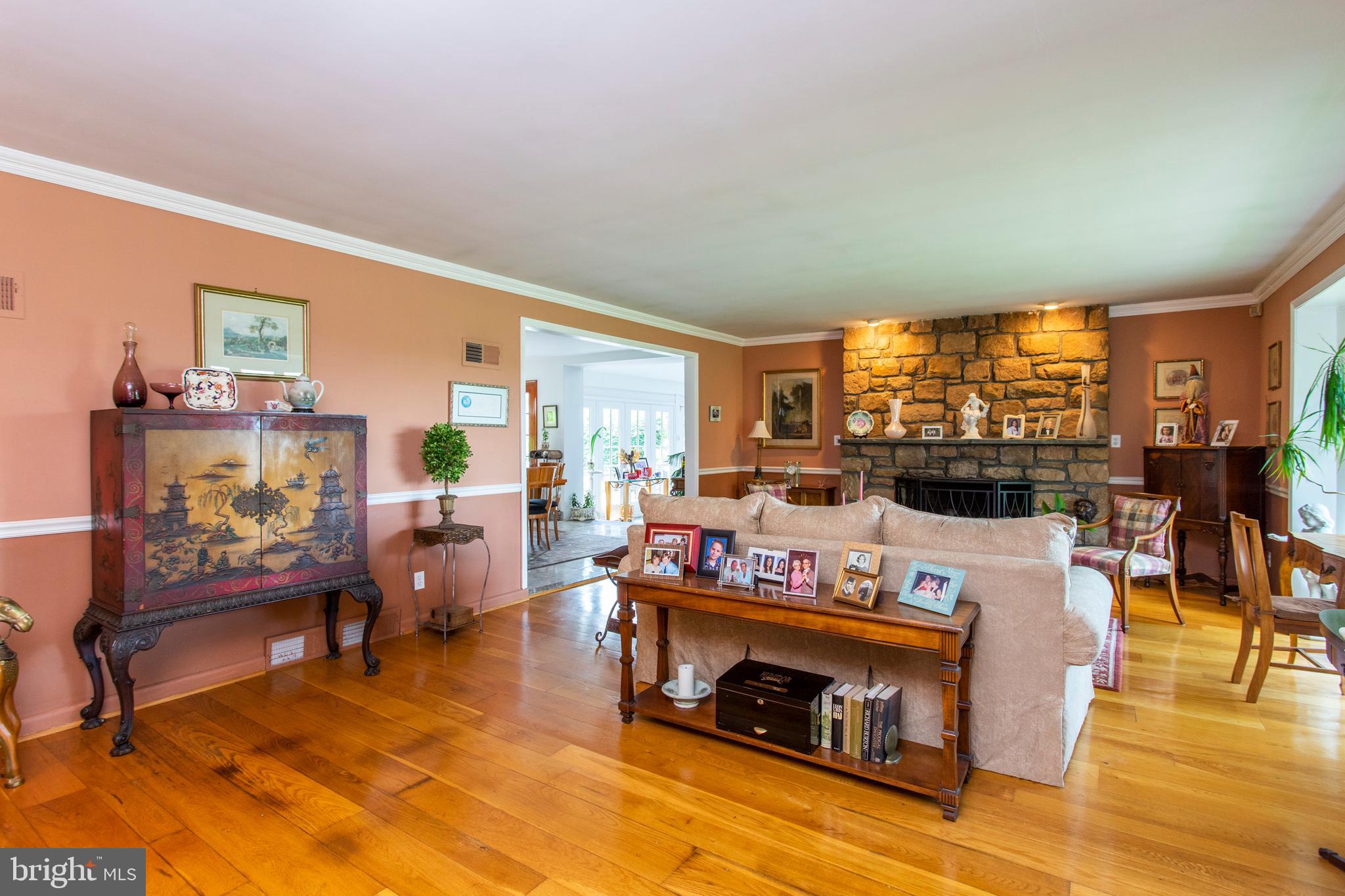 600 Moredon Road Huntingdon Valley, PA 19006 - Photo 3 of 46