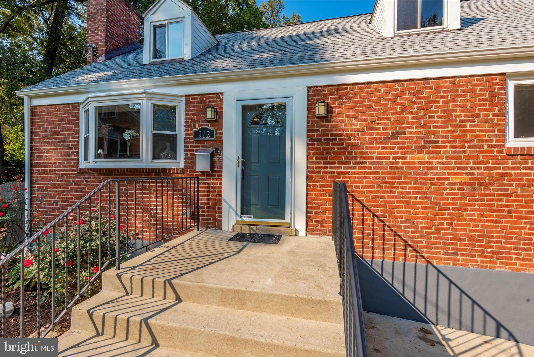 912 Dryden Court Silver Spring, MD 20901 - Photo 3 of 36 Exterior Front
