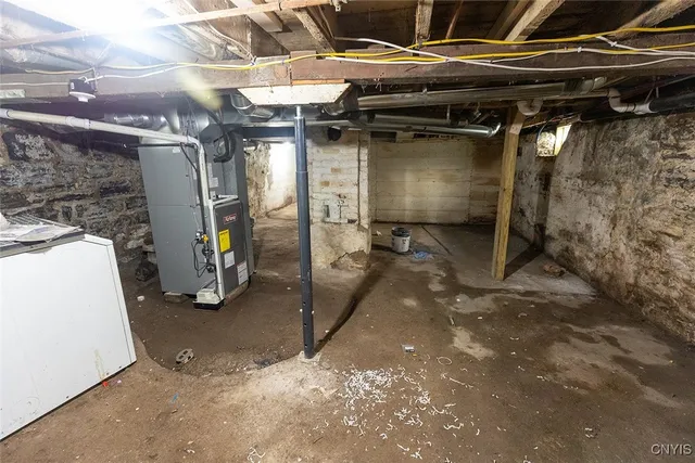 $194,900 | 231 Carbon Street, Syracuse, NY 13208