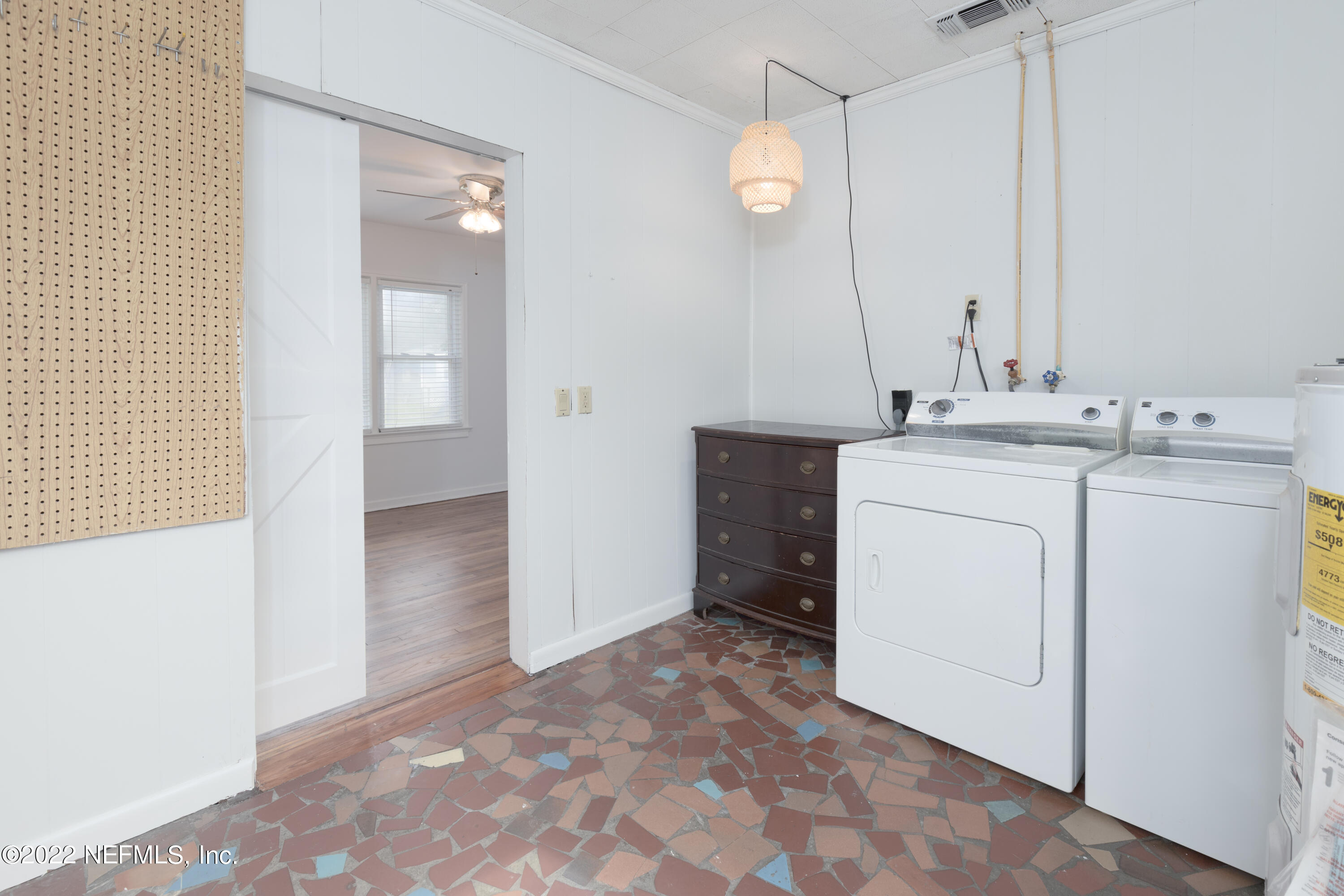 2420 Bayview Road Jacksonville, FL 32210 - Photo 20 of 24 Laundry hookups inside