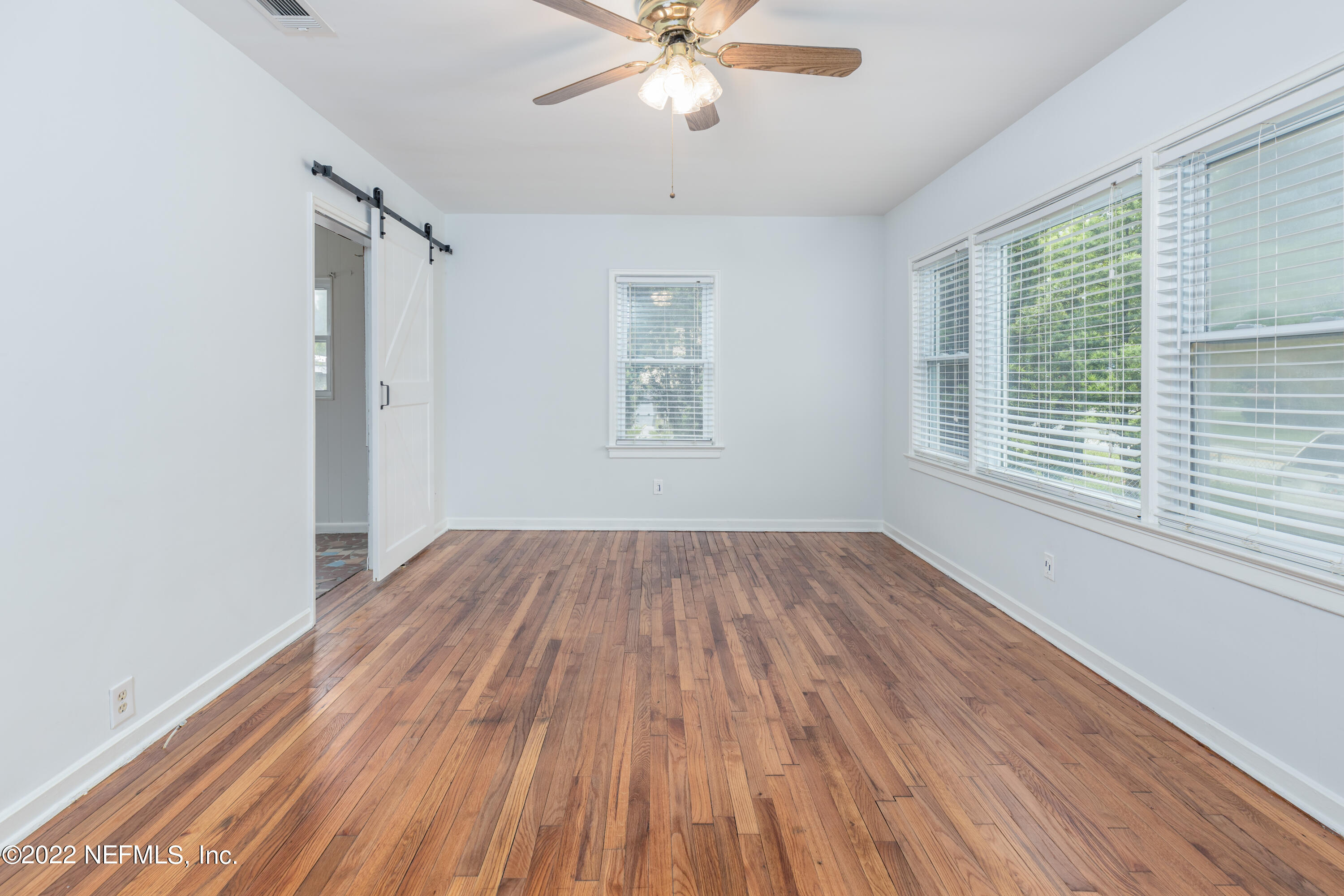 2420 Bayview Road Jacksonville, FL 32210 - Photo 7 of 24 Large windows