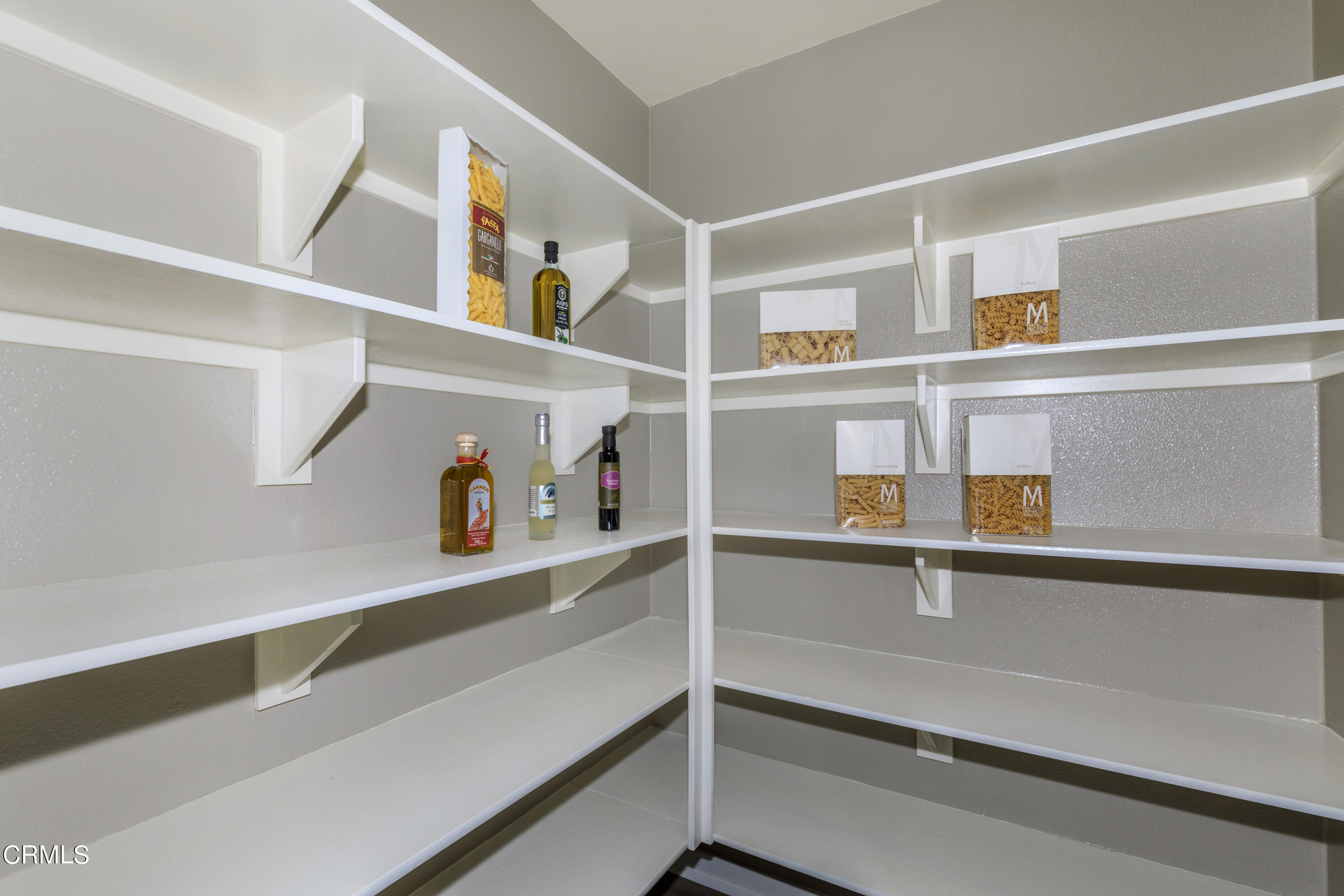 703 Winchester Drive Oxnard, CA 93036 - Photo 6 of 30