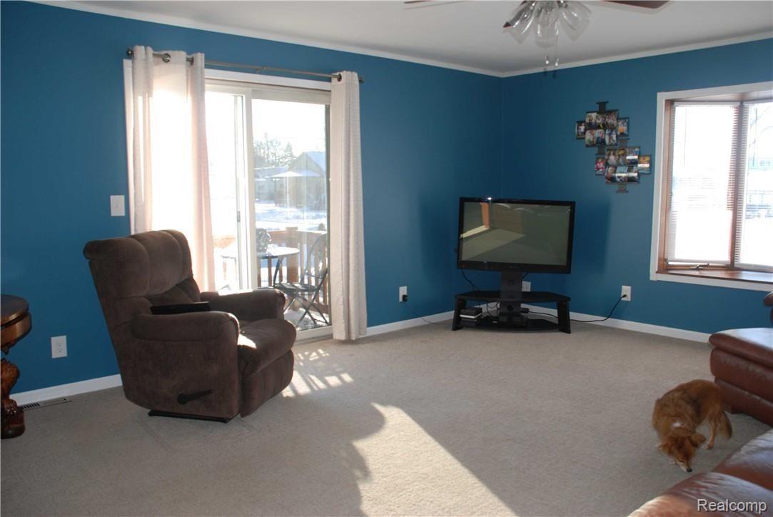 879 Rambow Drive Monroe, MI 48161 - Photo 18 of 55 DSC_0339.jpg