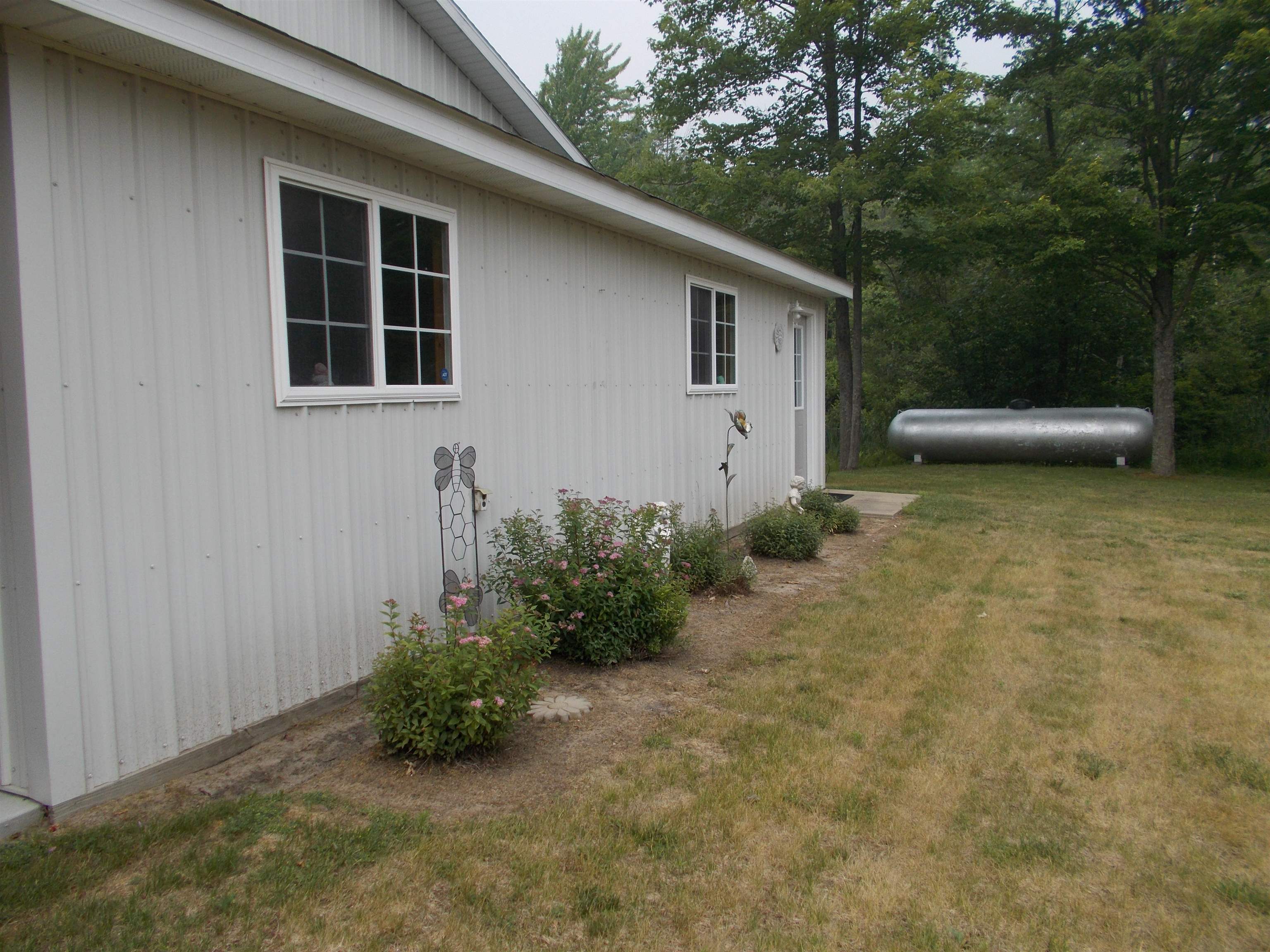 4476 Townline Road Standish, MI 48658 - Photo 22 of 42 1913862-21.JPG
