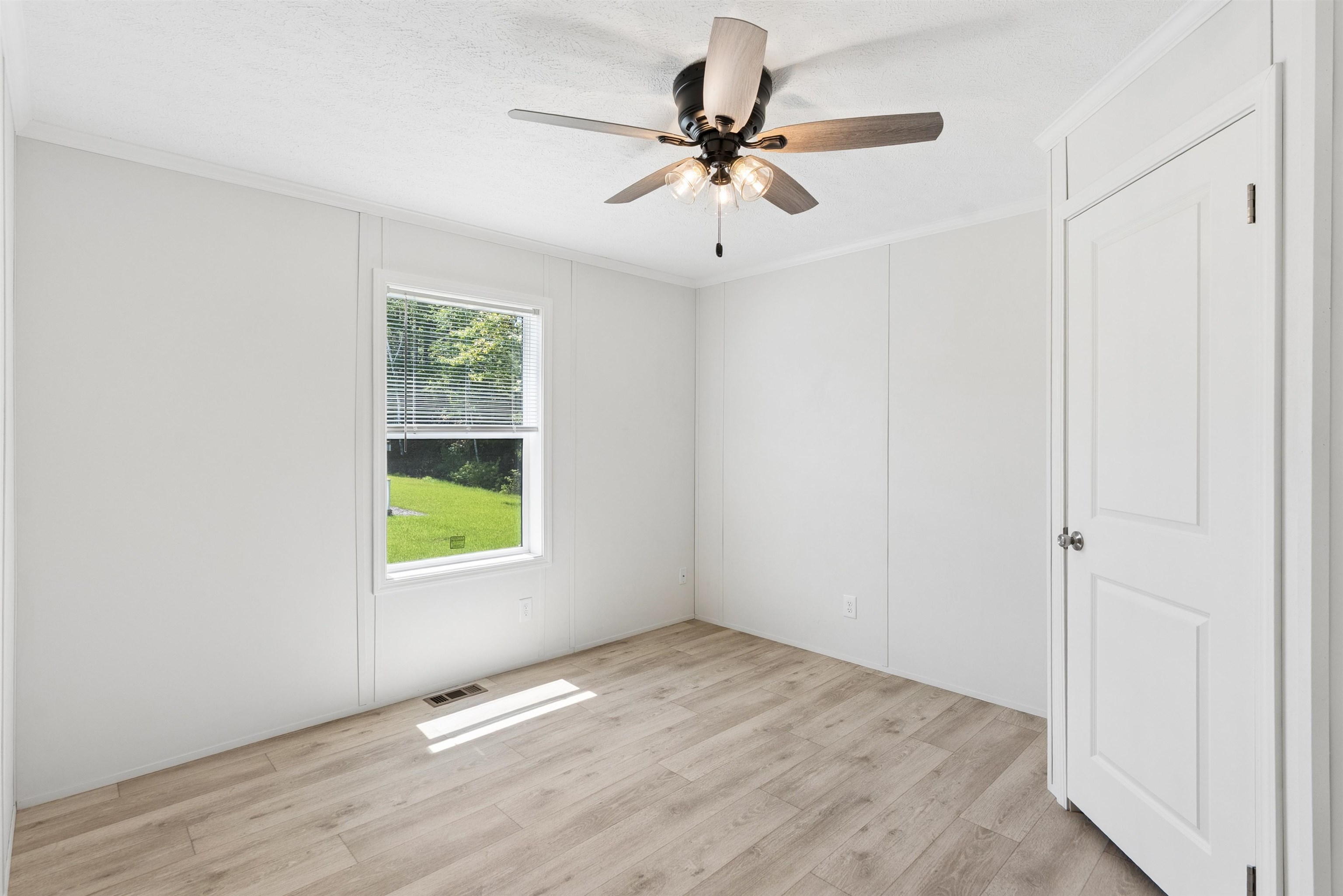 69 Diamondback Drive Rochester, NH 03868 - Photo 11 of 27