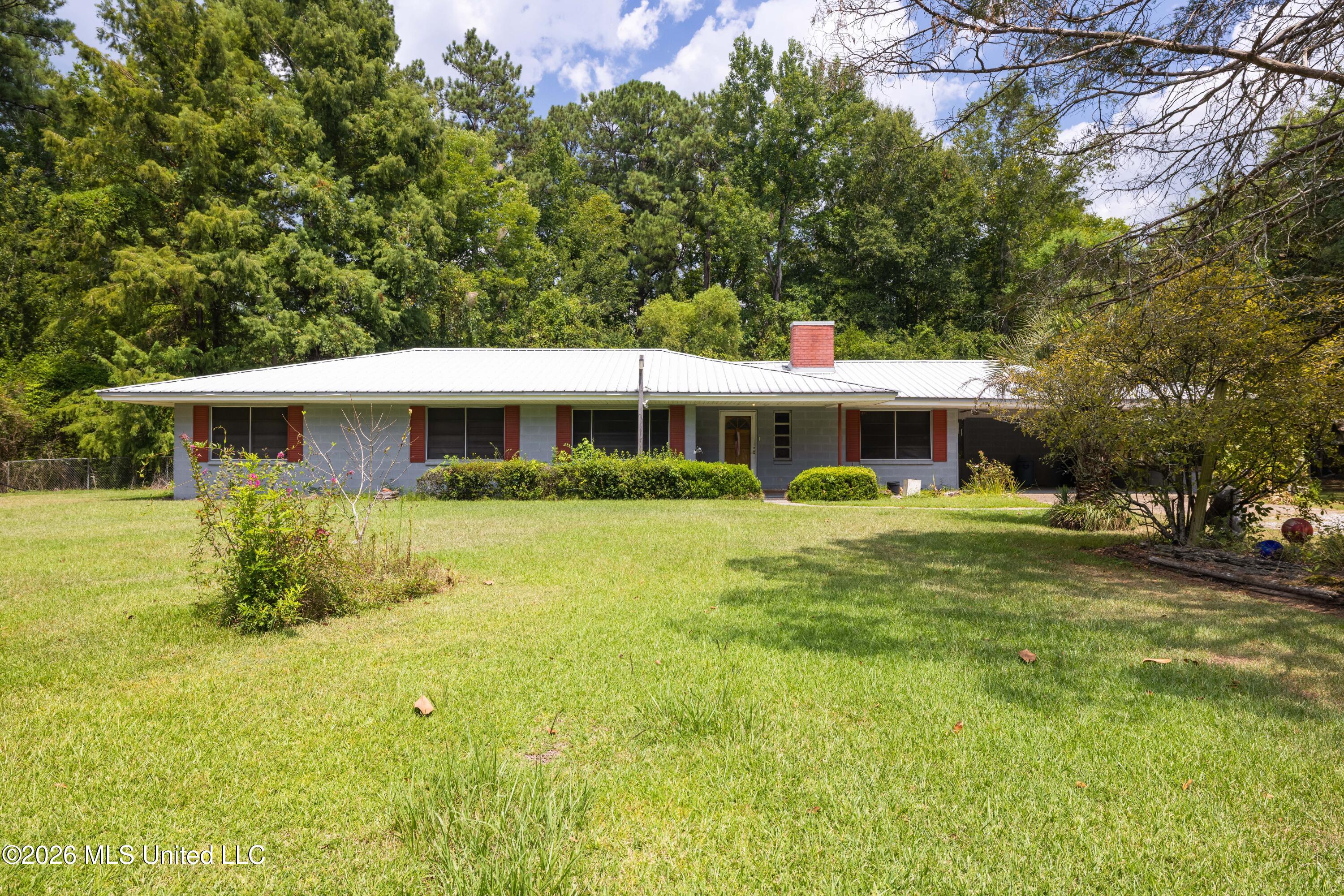324_Peps_Point_Rd-1