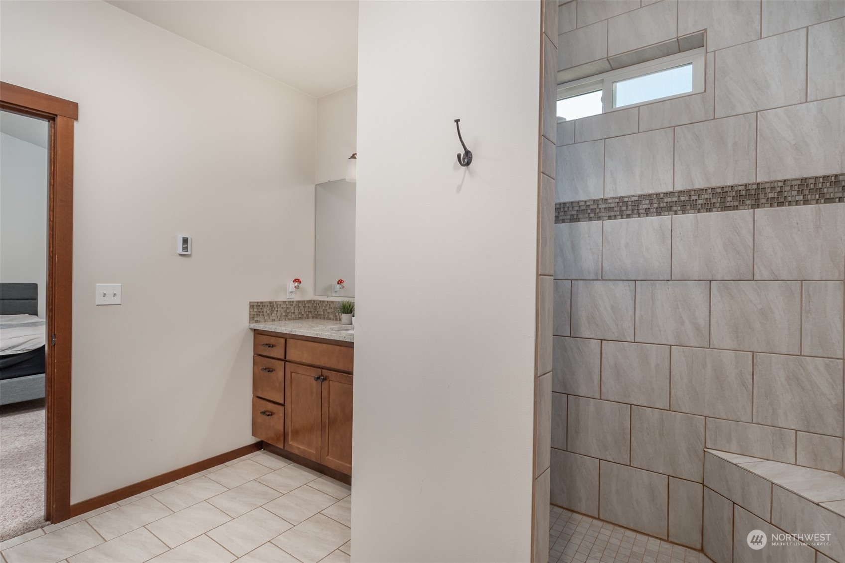 11 West Green Valley Road Oak Harbor, WA 98277 - Photo 15 of 36 a bathroom with a sink and a mirror