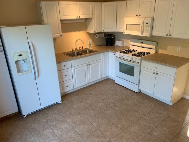 6277 Boone Road Traverse City, MI 49685 - Photo 3 of 21 1868044-2.JPG