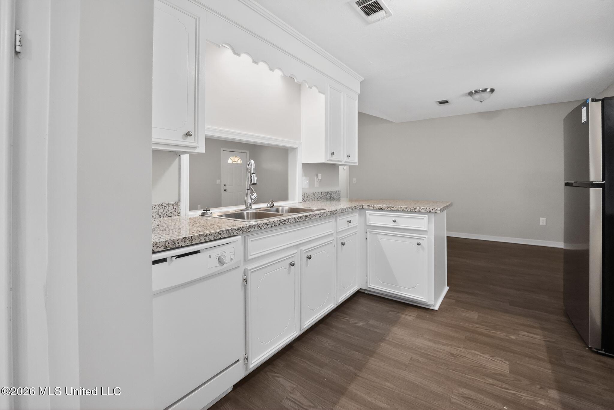 16 Christopher Court Jackson, MS 39212 - Photo 15 of 37 31_16_Christopher_Ct_Jackson_MS_39212_US