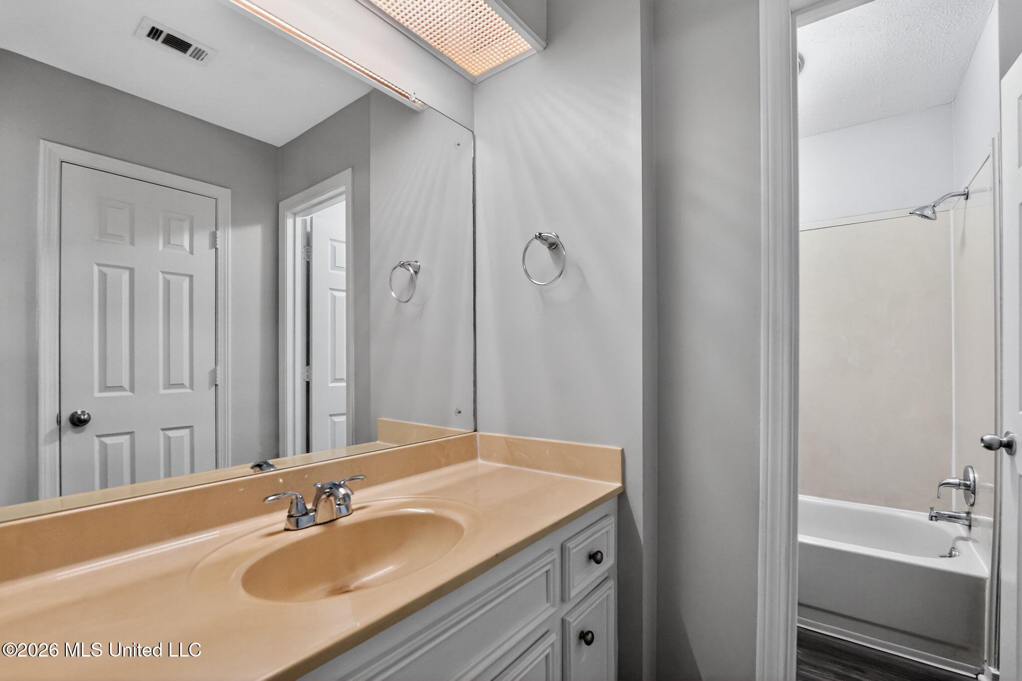 16 Christopher Court Jackson, MS 39212 - Photo 24 of 37 41_16_Christopher_Ct_Jackson_MS_39212_US