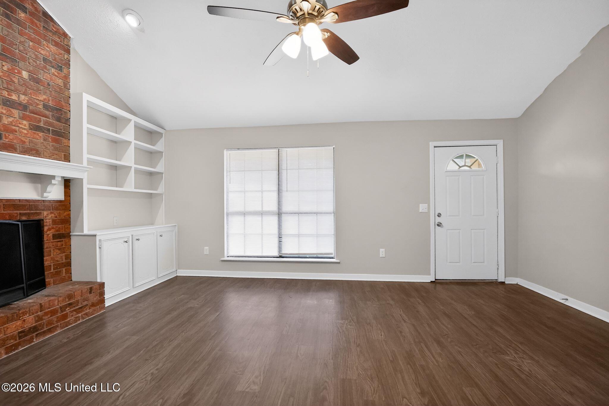 16 Christopher Court Jackson, MS 39212 - Photo 5 of 37 13_16_Christopher_Ct_Jackson_MS_39212_US