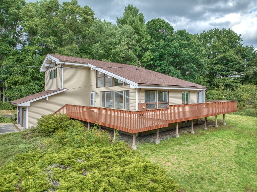 640 Rutland Street Carlisle, MA 01741 - Photo 1 of 31