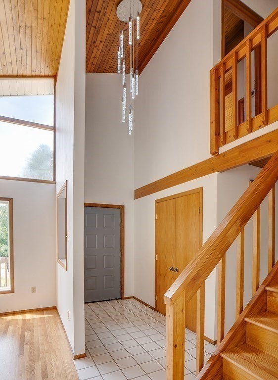 640 Rutland Street Carlisle, MA 01741 - Photo 5 of 31