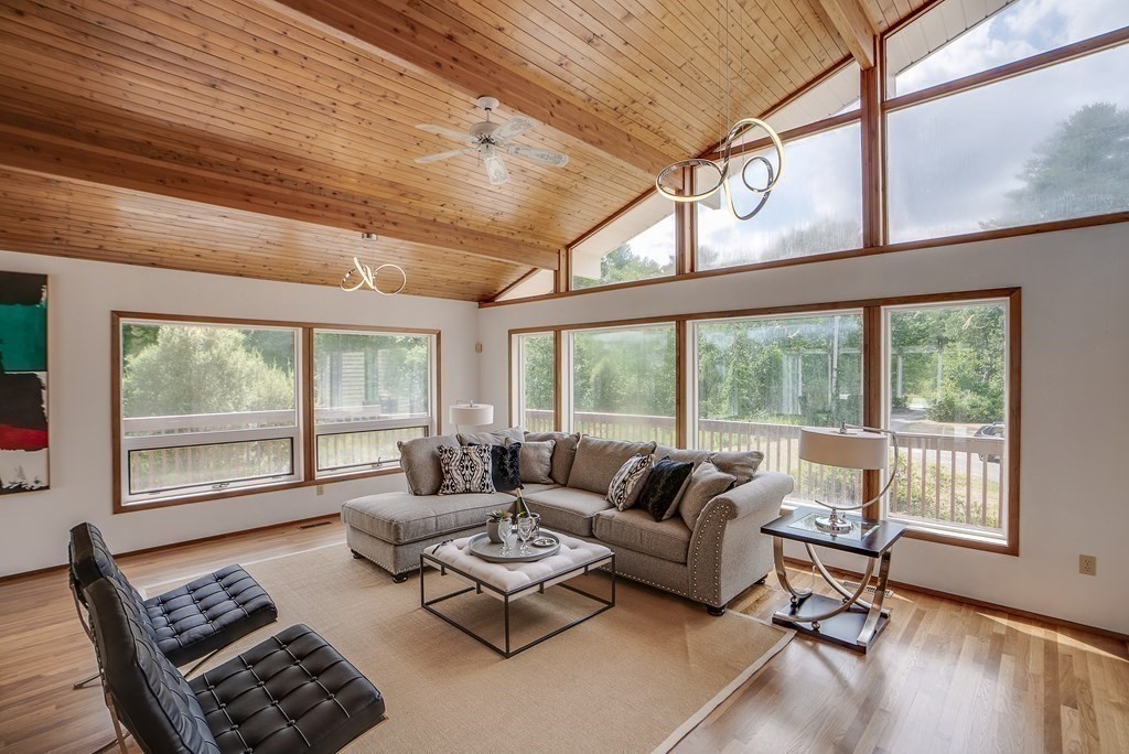 640 Rutland Street Carlisle, MA 01741 - Photo 6 of 31