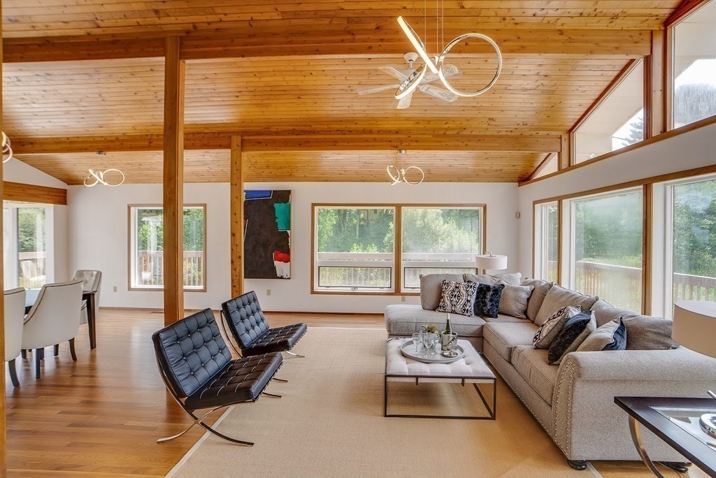 640 Rutland Street Carlisle, MA 01741 - Photo 7 of 31