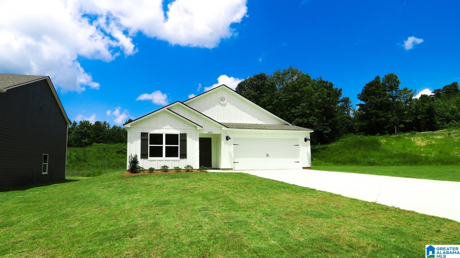 425 Pne Rdg Drive Odenville, AL 35120 - Photo 2 of 27