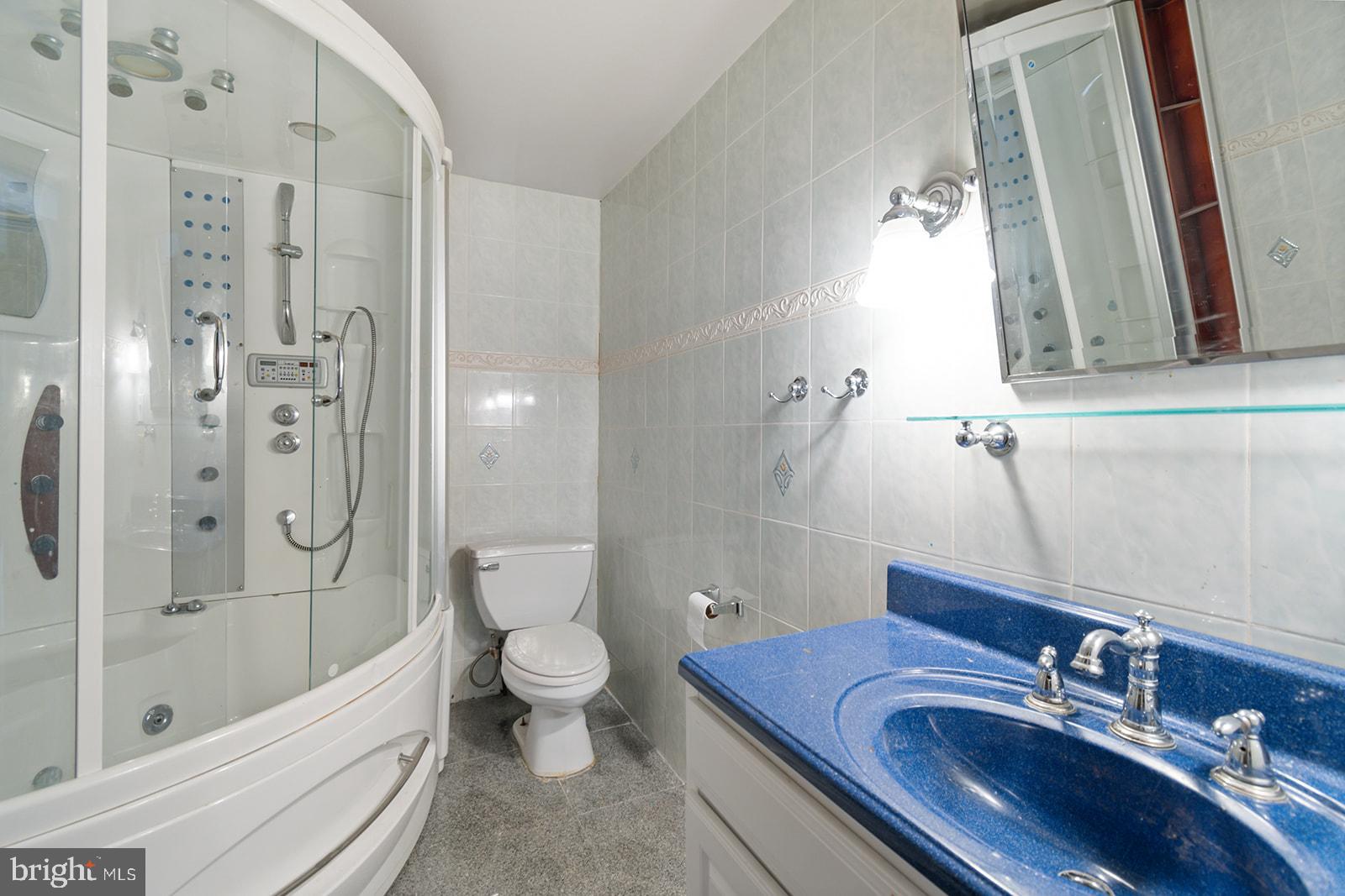 9211 Ashton Road Philadelphia, PA 19114 - Photo 10 of 35 Gallery Image 10