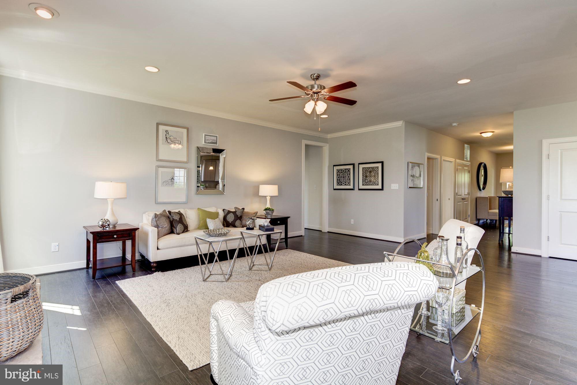 7907 Shirley Ridge Court Nottingham, MD 21236 - Photo 6 of 14 Living Room
