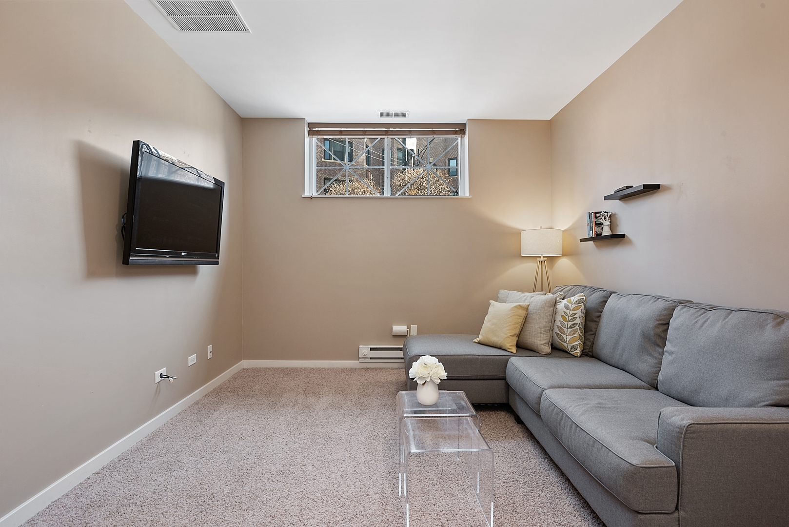 4260 North Broadway, Unit 101 Chicago, IL 60613 - Photo 12 of 21