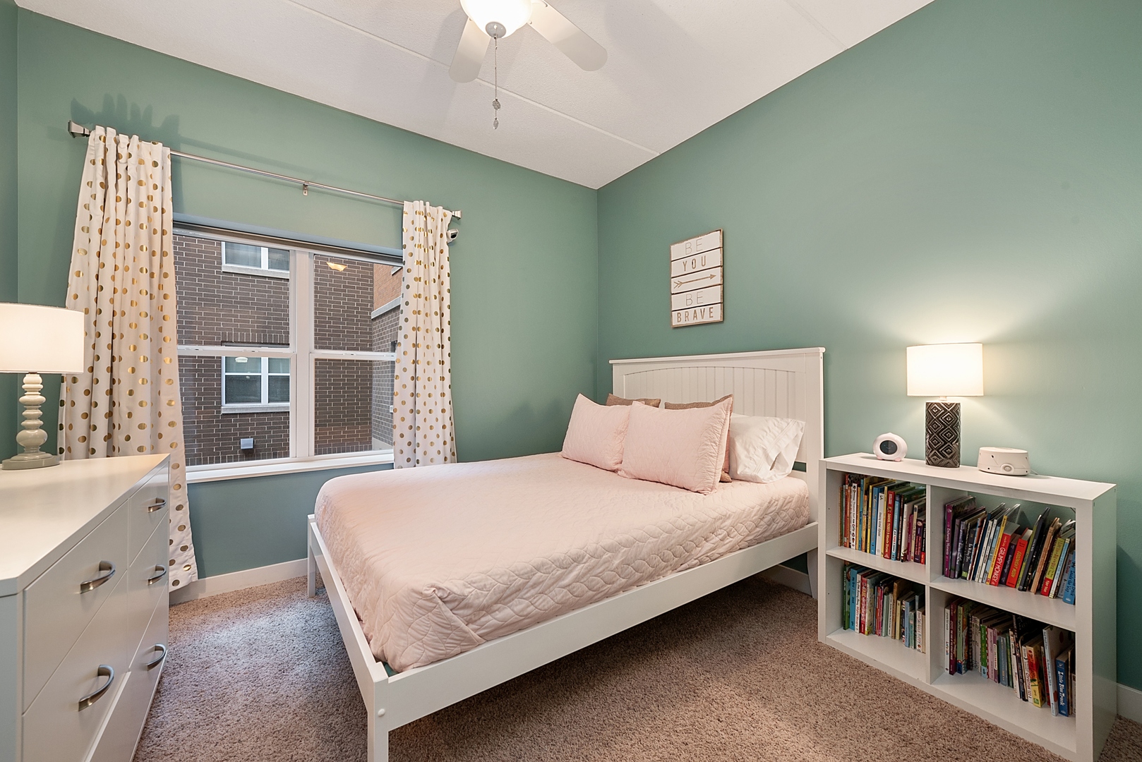 4260 North Broadway, Unit 101 Chicago, IL 60613 - Photo 16 of 21