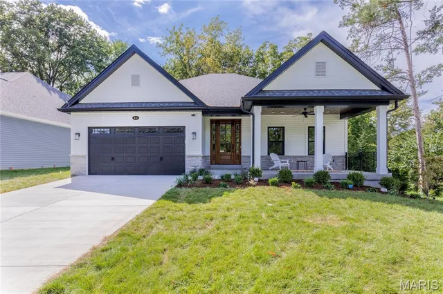 $1,259,000 | 431 Landscape Court, Webster Groves, MO 63119