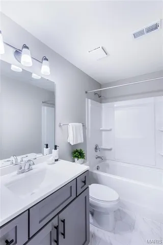 $1,259,000 | 431 Landscape Court, Webster Groves, MO 63119