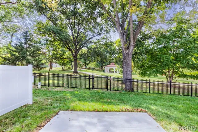 $1,259,000 | 431 Landscape Court, Webster Groves, MO 63119