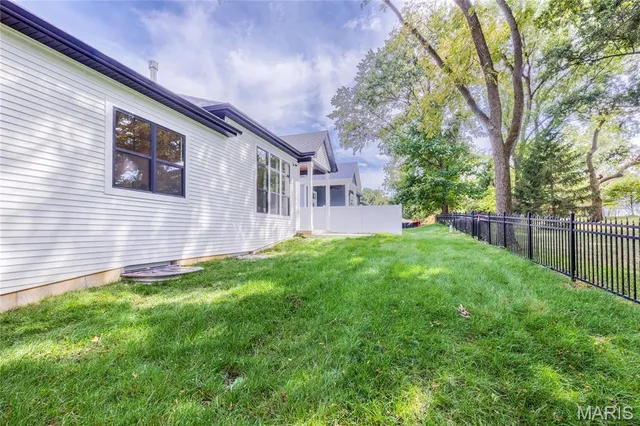 $1,259,000 | 431 Landscape Court, Webster Groves, MO 63119