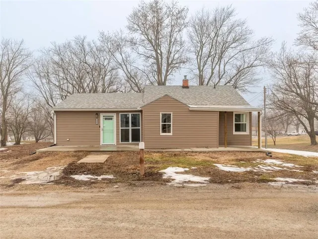 $160,000 | 900 South Dallas Street, Maysville, MO 64469