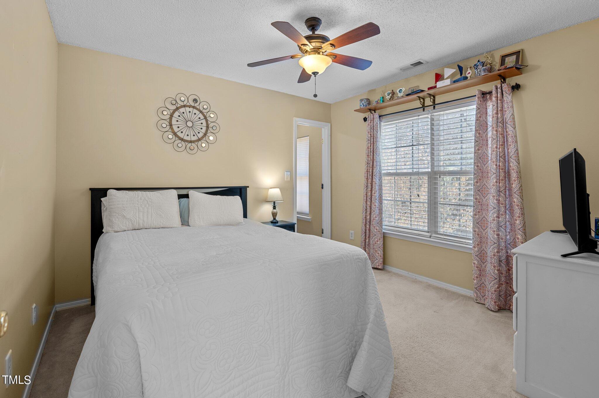 5504 Enoree Lane Raleigh, NC 27616 - Photo 19 of 54 22-web-or-mls-DSC_7094