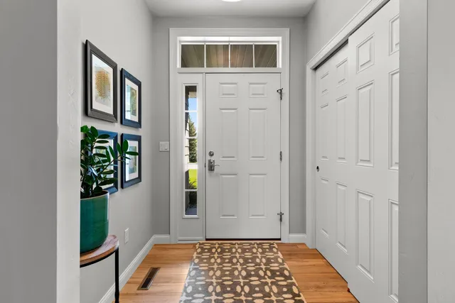 $464,900 | 1724 Remington Ridge Way, De Pere, WI 54115