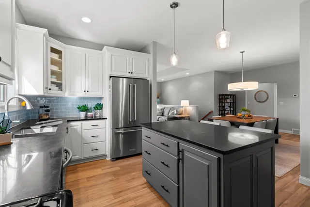 $474,900 | 1724 Remington Ridge Way, De Pere, WI 54115