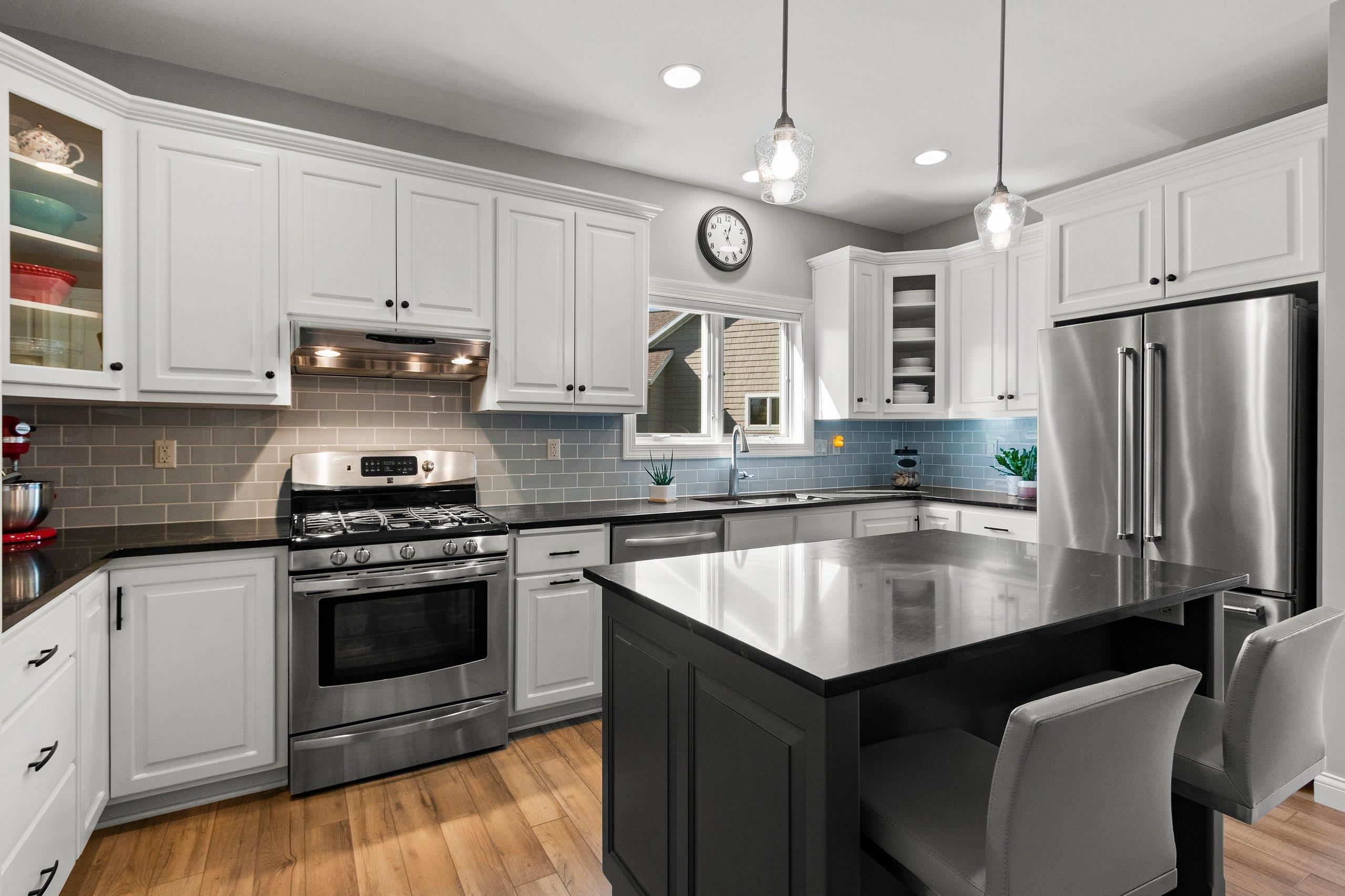 1724 Remington Ridge Way De Pere, WI 54115 - Photo 8 of 46