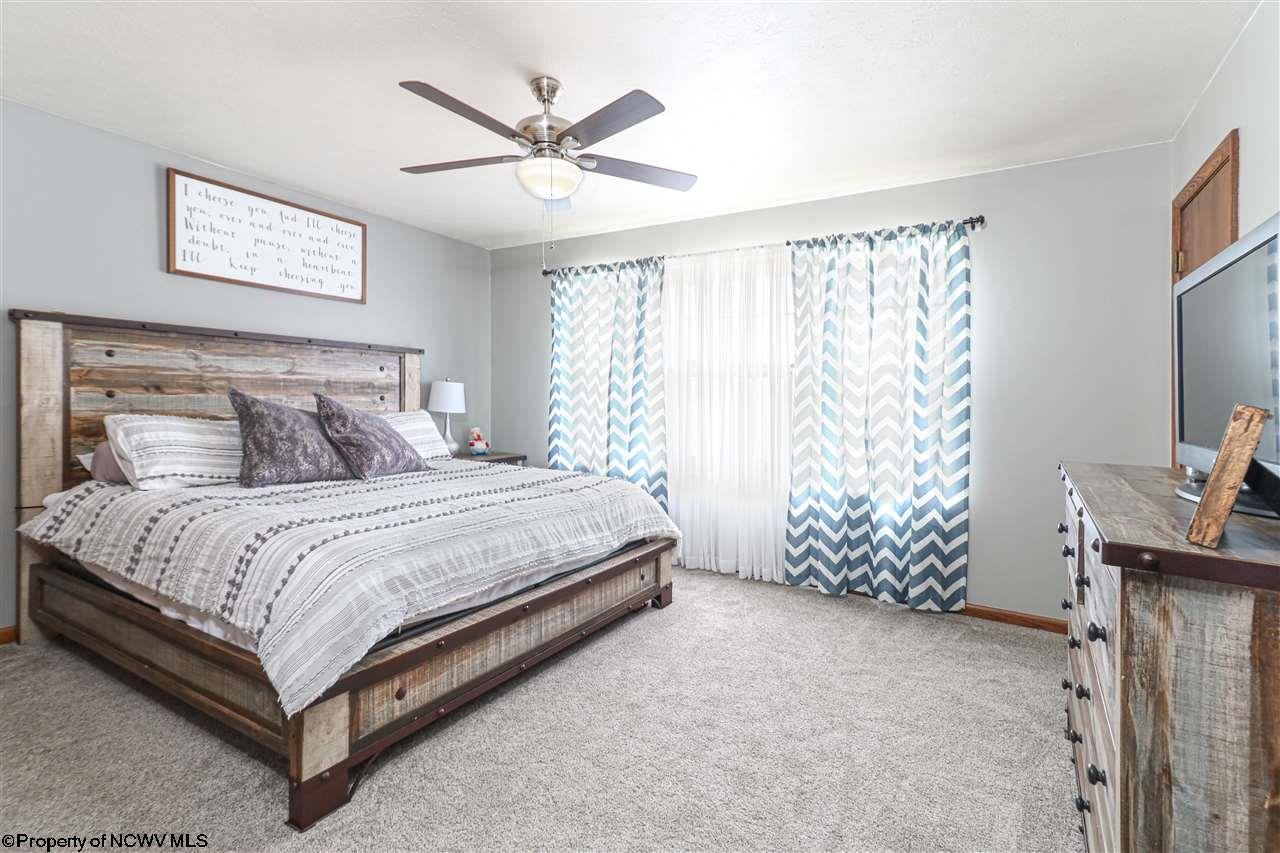 239 Ridgeway Drive Bridgeport, WV 26330 - Photo 11 of 19 Gallery Image 11
