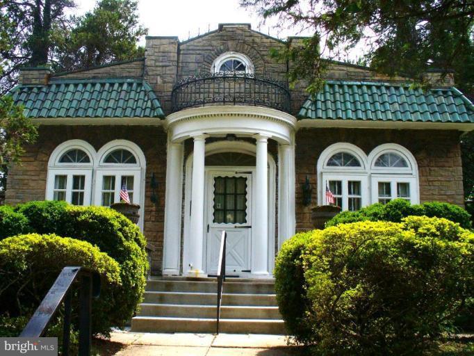 3107 Beverly Road Baltimore, MD 21214 - Photo 1 of 1 STYLISH 1900 SQ FT RANCHERIN BEVERLY HILLS