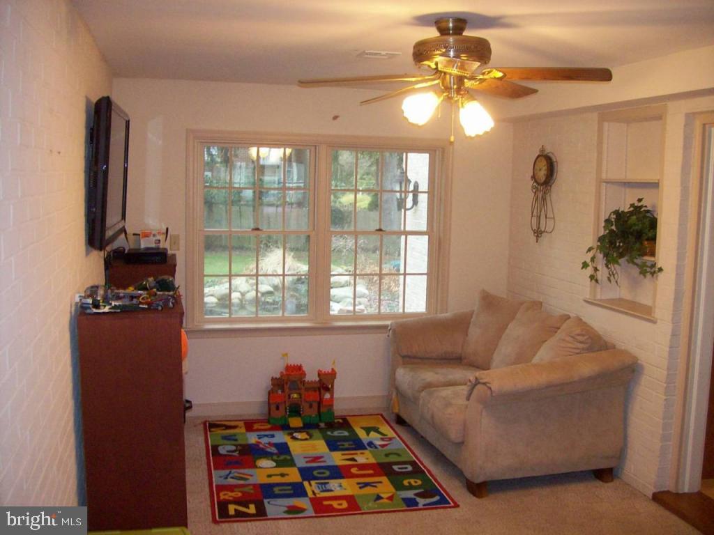 1320 Newton Road Lancaster, PA 17603 - Photo 11 of 23 Gallery Image 11