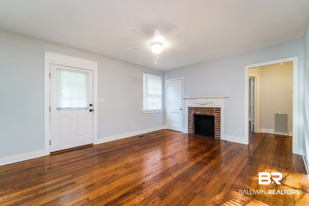 5204 Greenwood Lane Mobile, AL 36608 - Photo 2 of 17