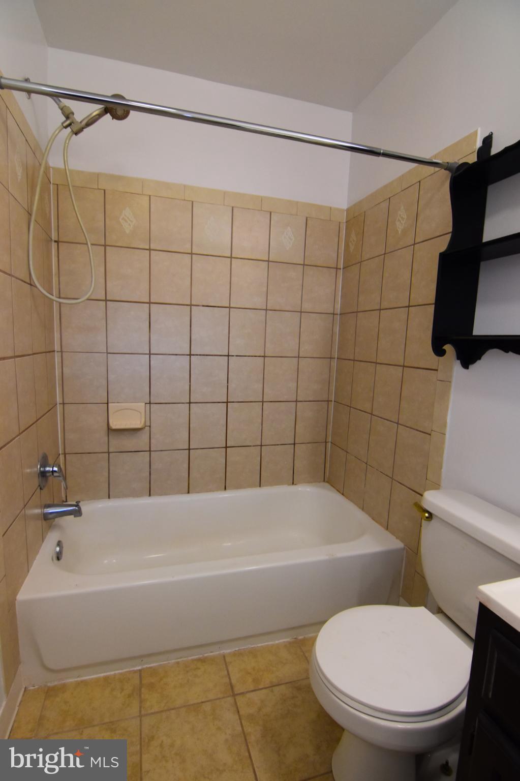 6107 Frontier Drive Springfield, VA 22150 - Photo 13 of 29 Bath (Master)