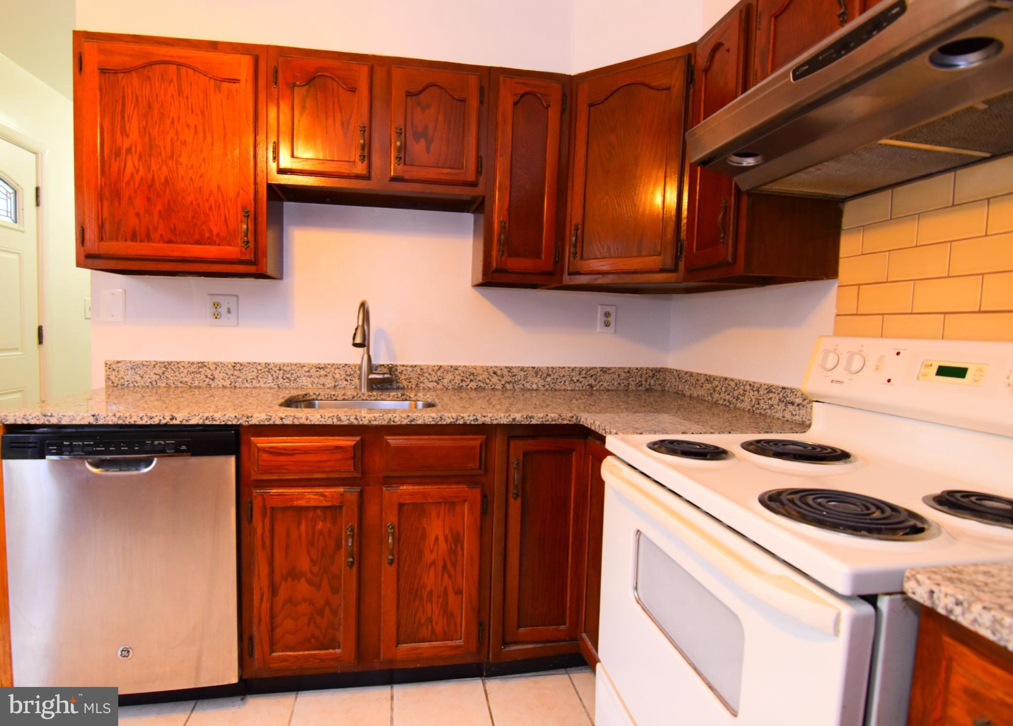 6107 Frontier Drive Springfield, VA 22150 - Photo 8 of 29 Kitchen