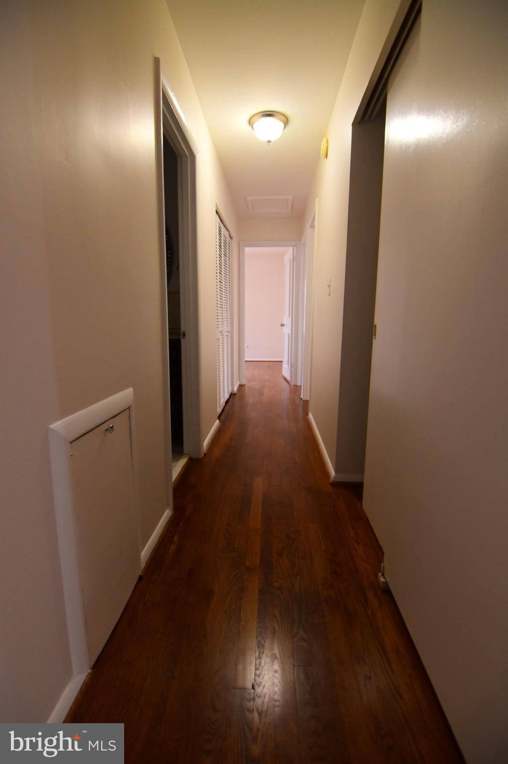 6107 Frontier Drive Springfield, VA 22150 - Photo 9 of 29 Interior (General)