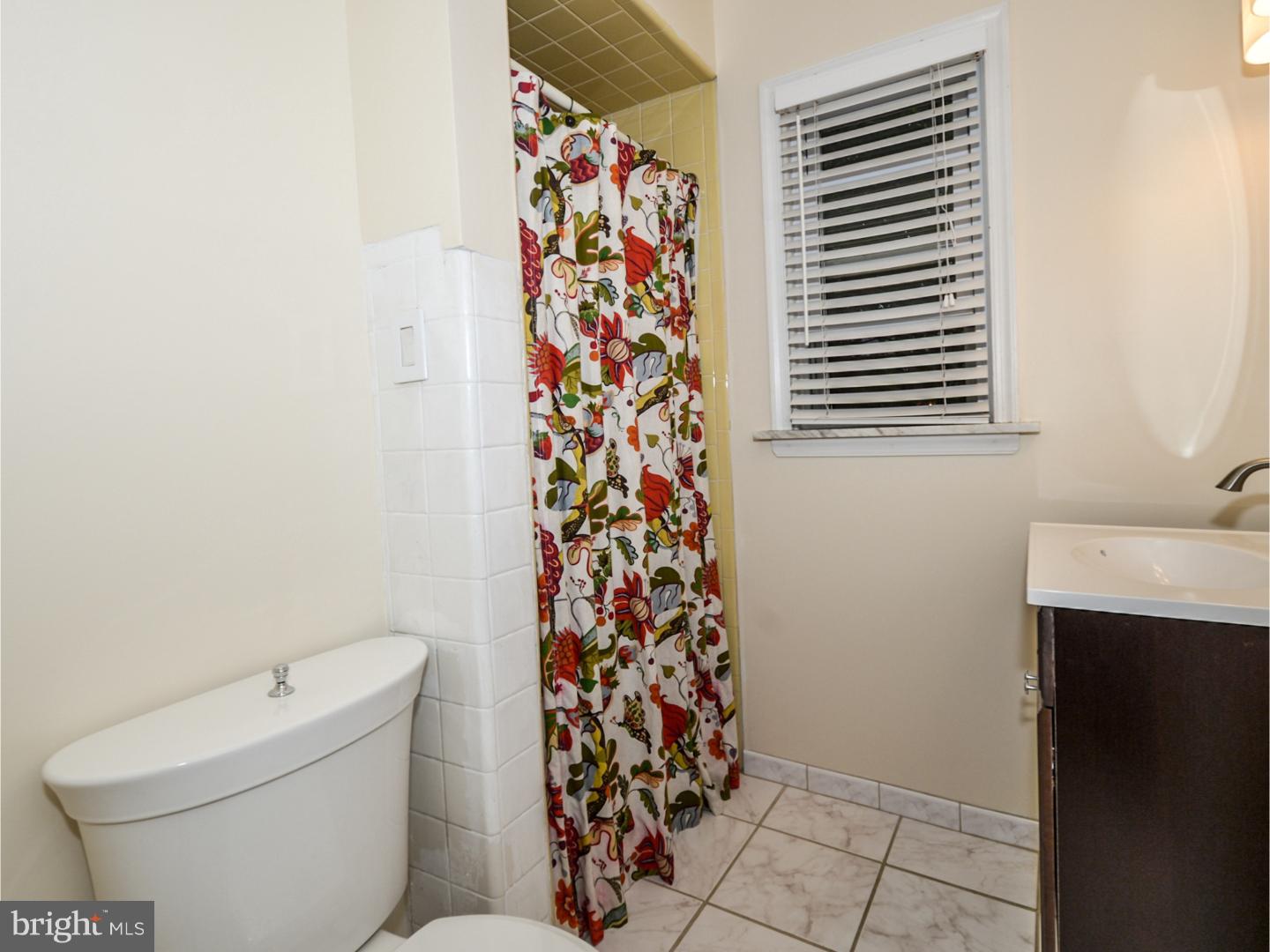 508 Drayton Road Oreland, PA 19075 - Photo 14 of 25 Bathroom