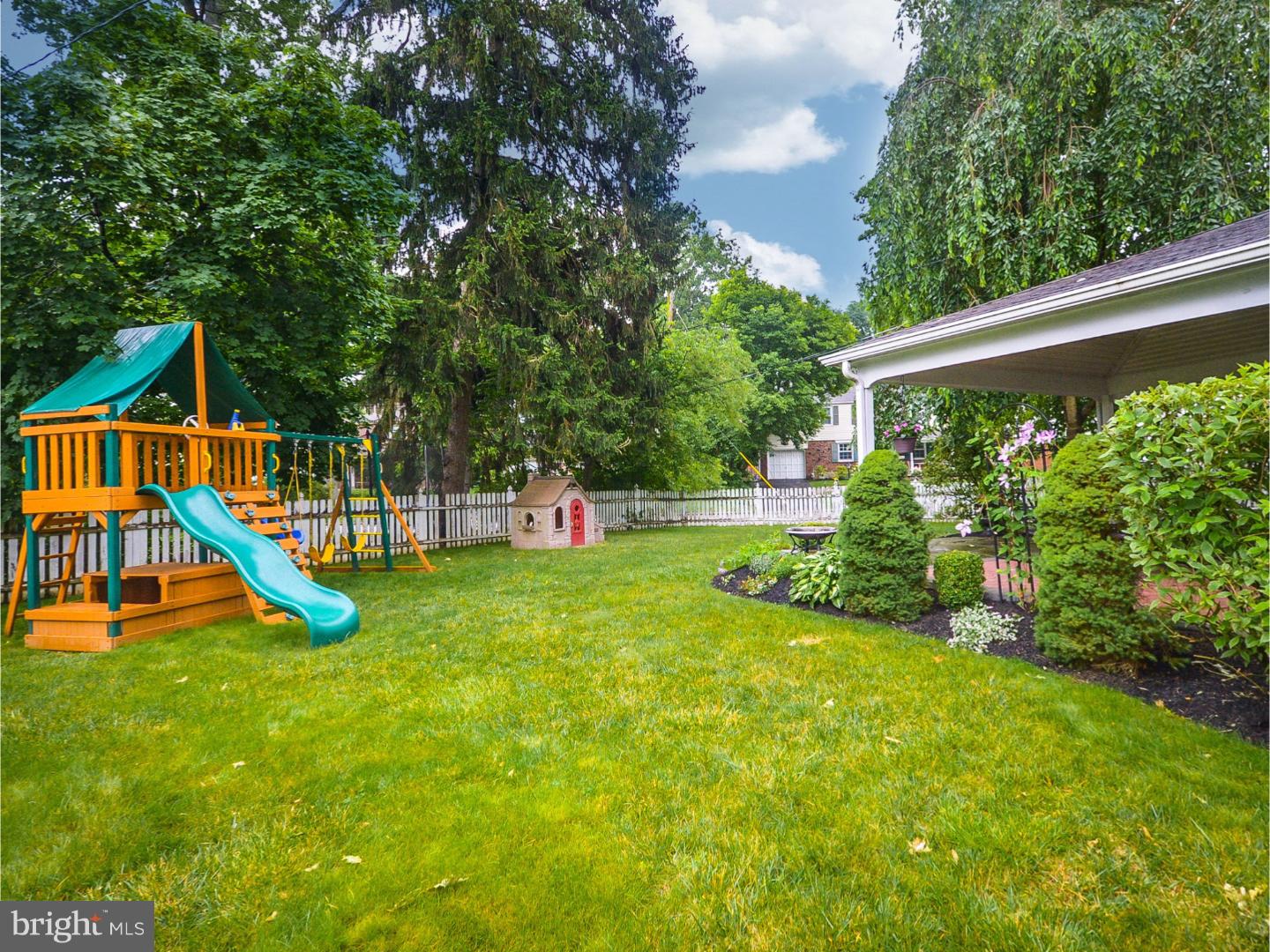 508 Drayton Road Oreland, PA 19075 - Photo 24 of 25 Back Yard